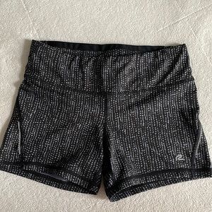 Roadrunner M black/gray reflective shorts EUC. Fit like NIKE Pros